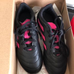 Girls adidas cleats. Size 1.5 kids.